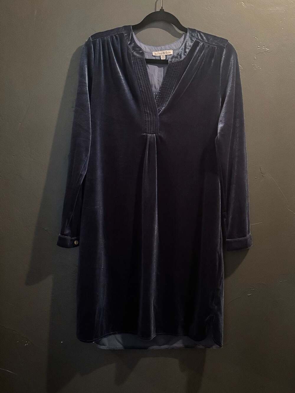 See and Be Seen Navy Blue Velvet Long Sleeve Tunic Dress Size S